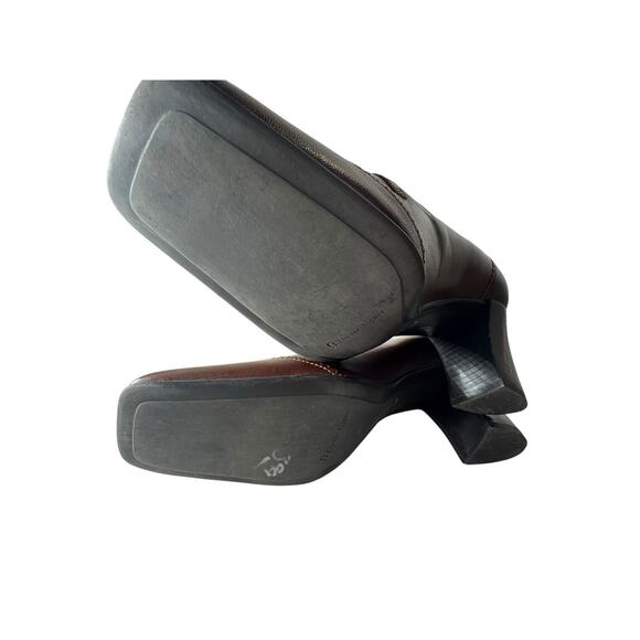 Vintage 1990s Etianne Aigner 7M eysabel brown leather 2.5" chunky heel pumps - Picture 10 of 12